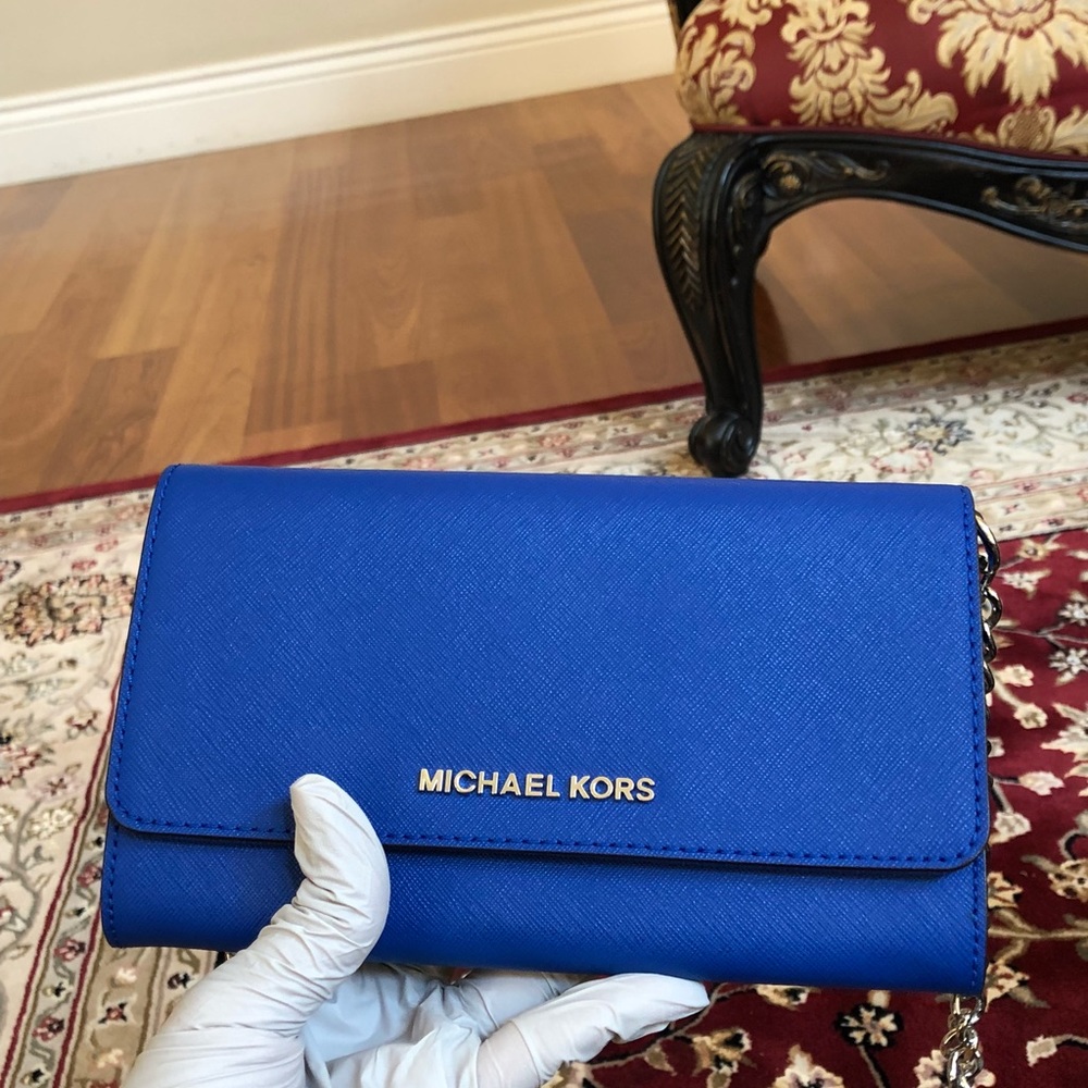Authentic Michael Kors wallet on a chain crossbody - Picture 5 of 8